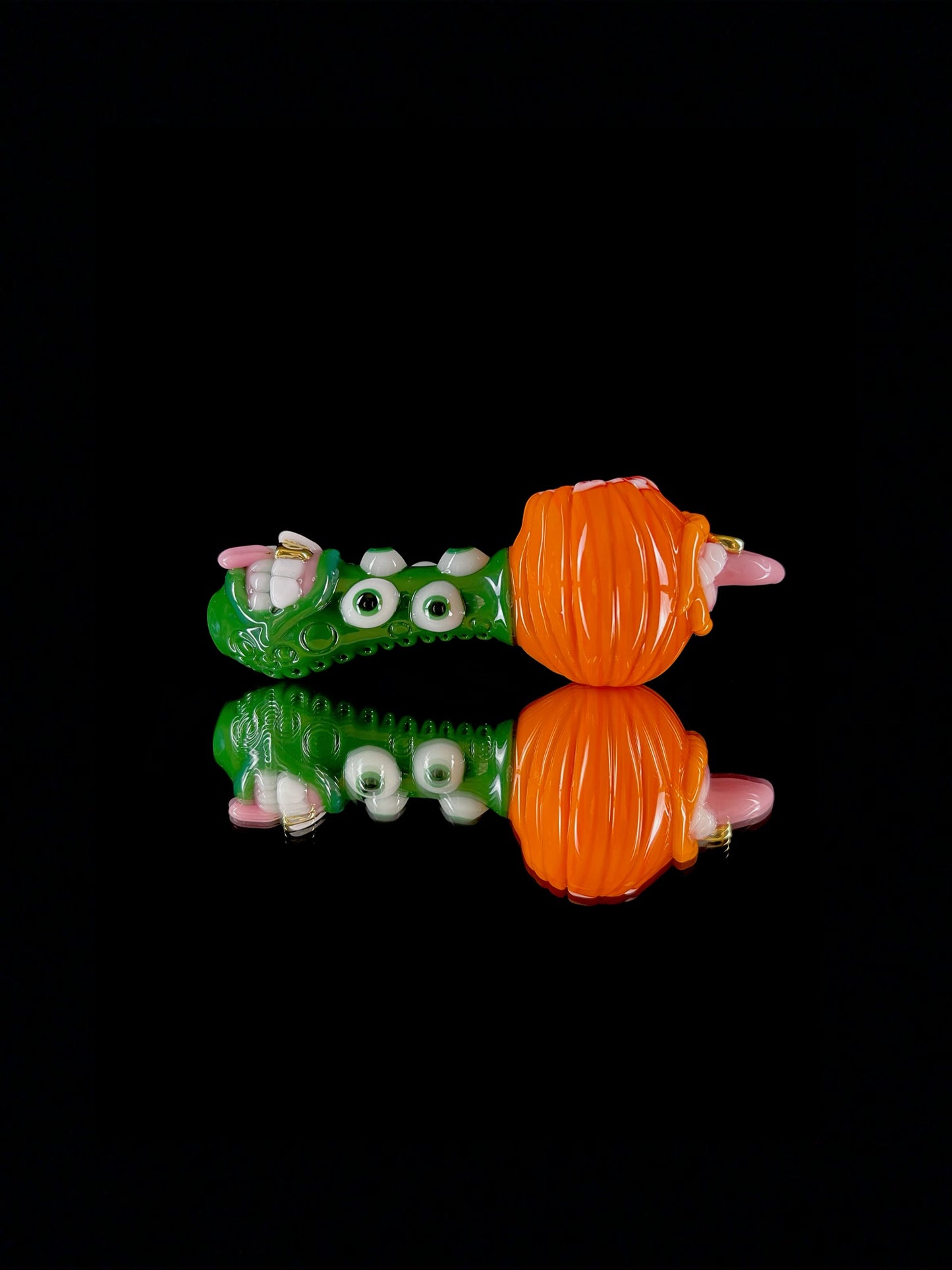 Pumpkin pipe by Leviathan Glass